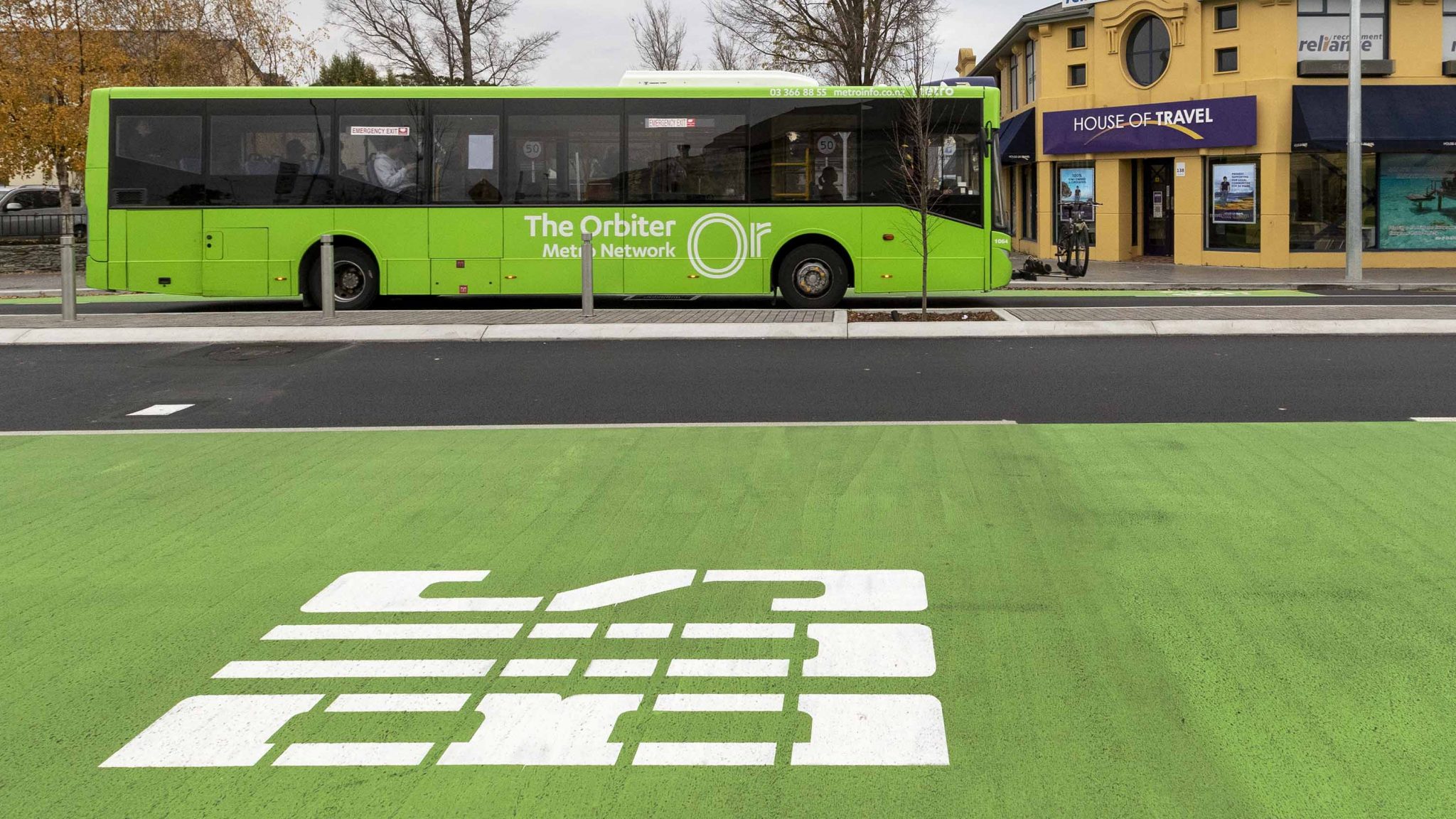 New bus lane in operation on Riccarton Road