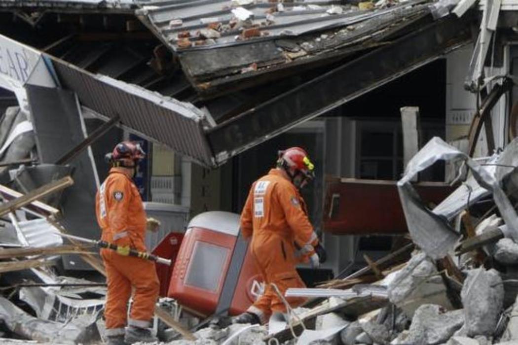 Emergency workers on Colombo Street